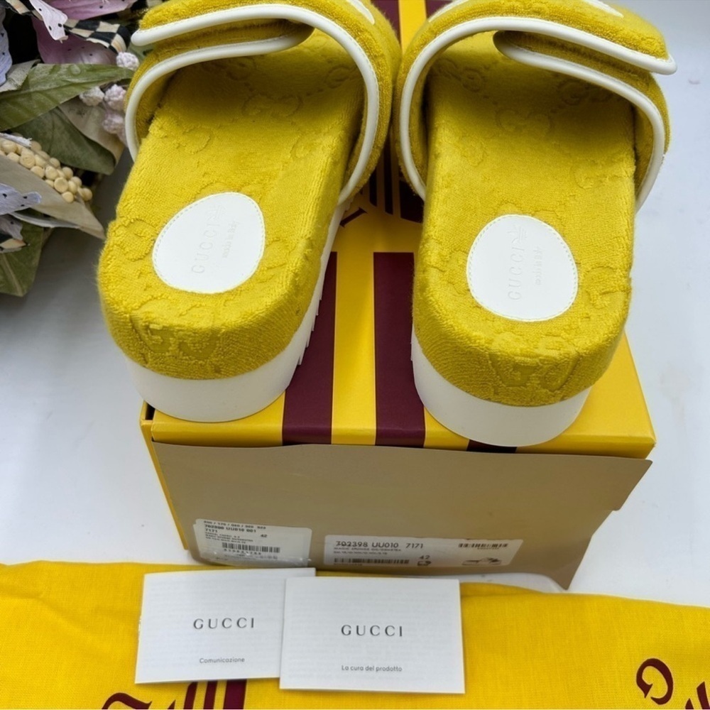 Women’s Gucci X Adidas GG monogram slides size 42 fits 11.5 US made in Italy - Picture 6 of 8